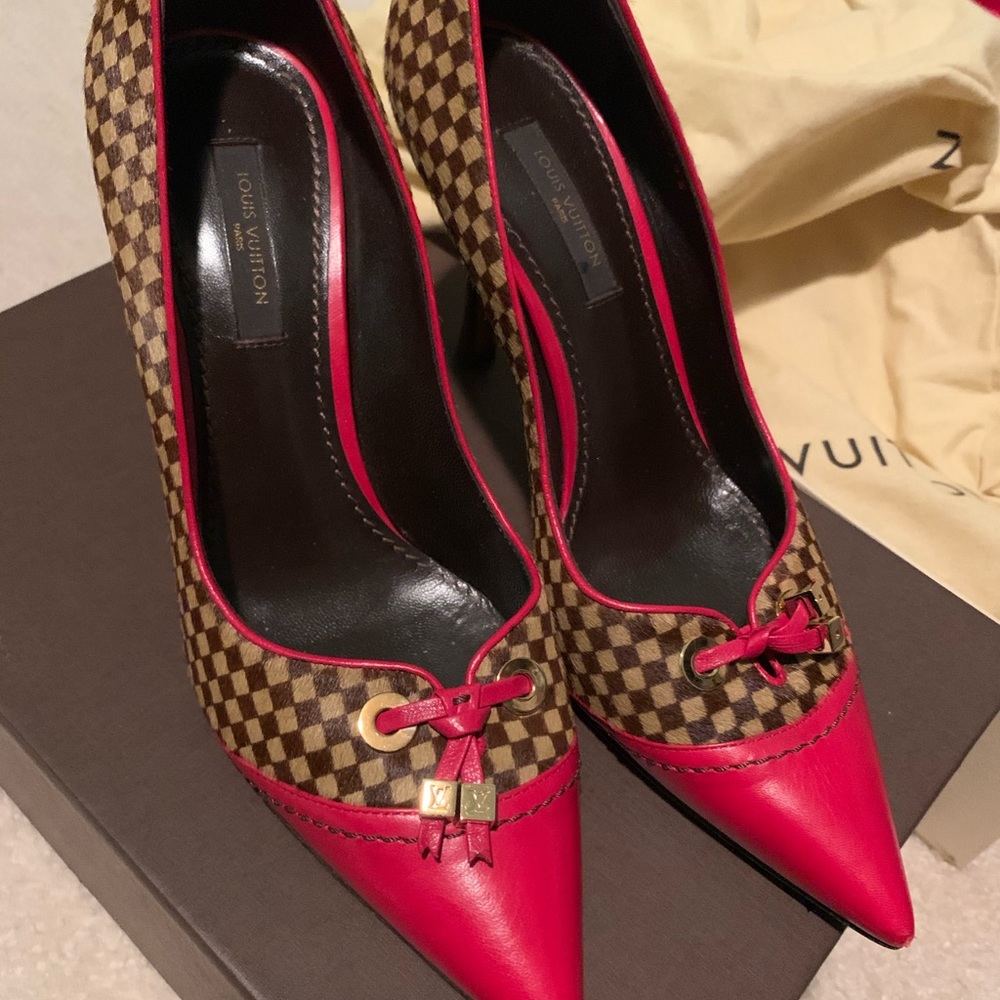 Authentic Louis Vuitton pumps